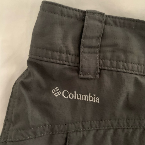 COLUMBIA GRAY OUTDOOR SHORTS WOMENS SIZE 6 - Picture 5 of 7